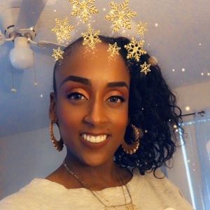 Meet your Posher, Sheena